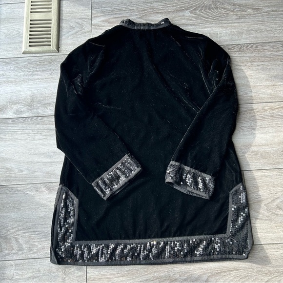 Nygard Collection Black Velvet Squince Tunic - Picture 12 of 13